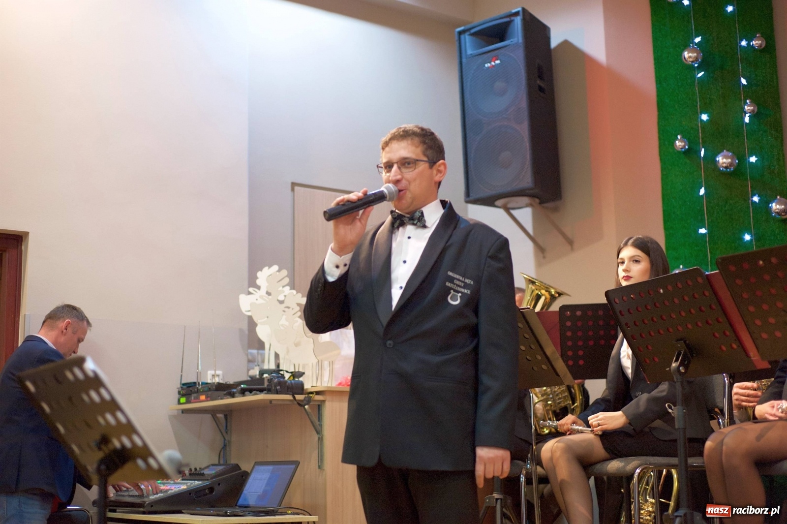 Zdjęcie w galerii na portalu naszraciborz.pl: Na świątecznym kiermaszu w Tworkowie wiadomości z regionu