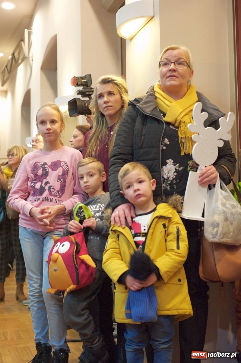 Zdjęcie w galerii na portalu naszraciborz.pl: Na świątecznym kiermaszu w Tworkowie wiadomości z regionu