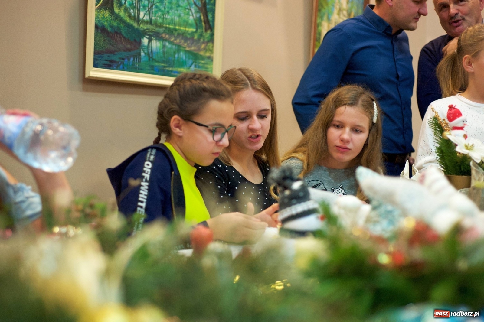 Zdjęcie w galerii na portalu naszraciborz.pl: Na świątecznym kiermaszu w Tworkowie wiadomości z regionu