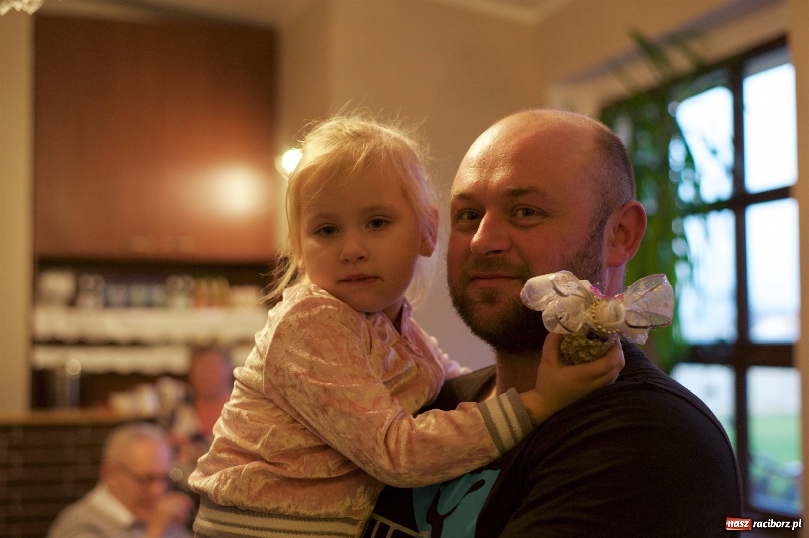 Zdjęcie w galerii na portalu naszraciborz.pl: Na świątecznym kiermaszu w Tworkowie wiadomości z regionu