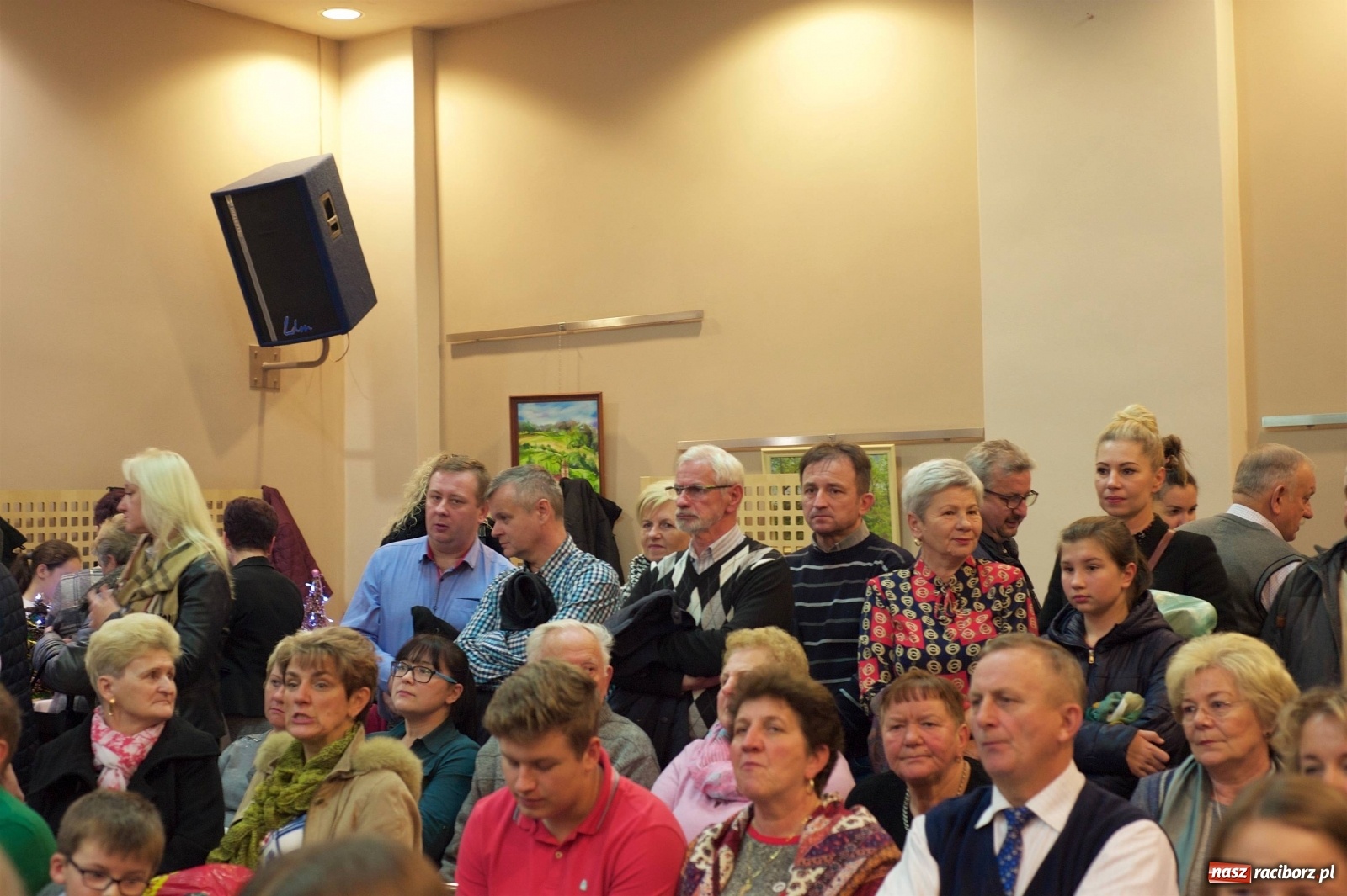 Zdjęcie w galerii na portalu naszraciborz.pl: Na świątecznym kiermaszu w Tworkowie wiadomości z regionu