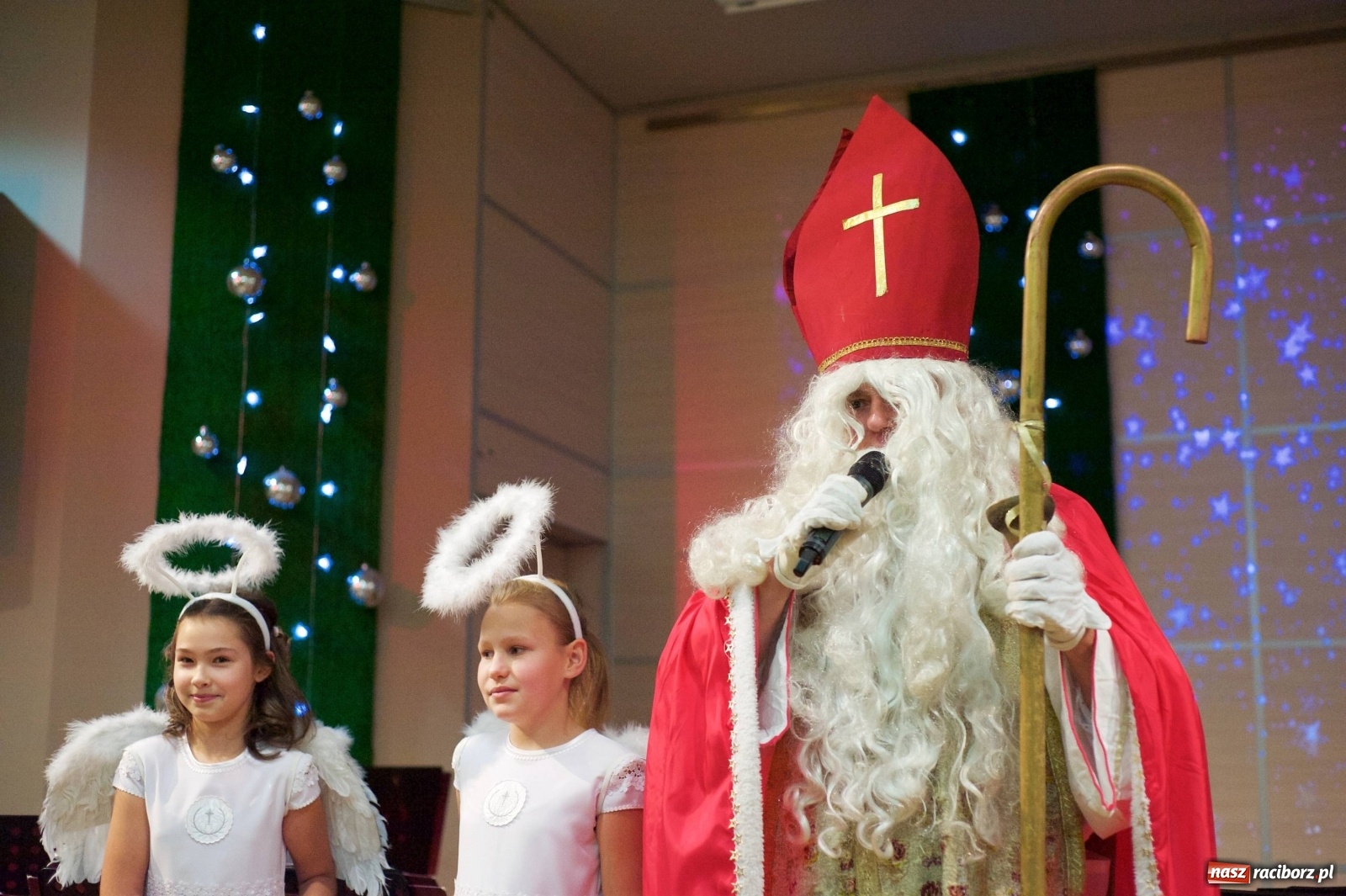 Zdjęcie w galerii na portalu naszraciborz.pl: Na świątecznym kiermaszu w Tworkowie wiadomości z regionu