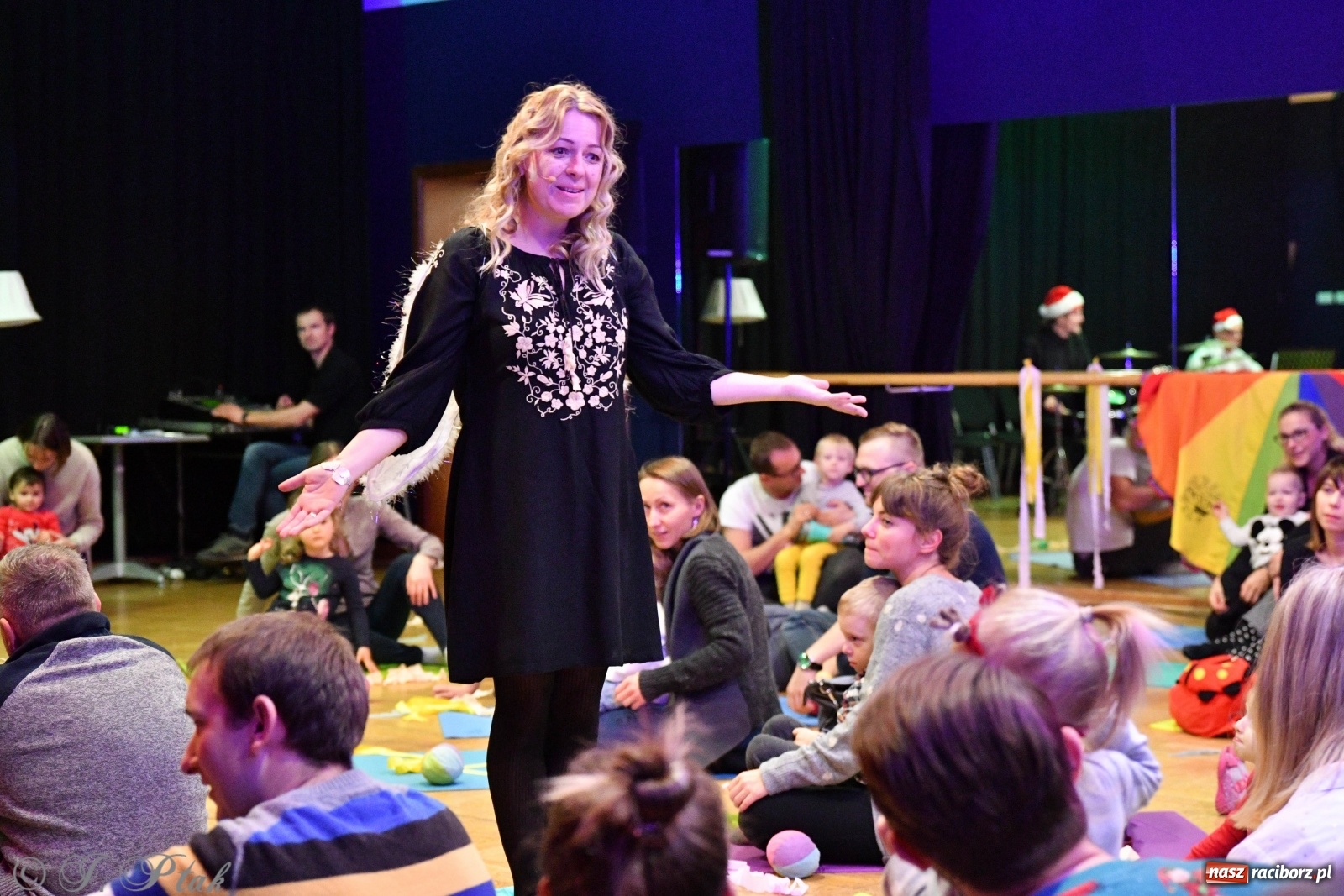 Zdjęcie w galerii na portalu naszraciborz.pl: Zabawy z bałwankiem Bembenkiem, czyli Maluchy w krainie dźwięku [FOTO] wiadomości z regionu