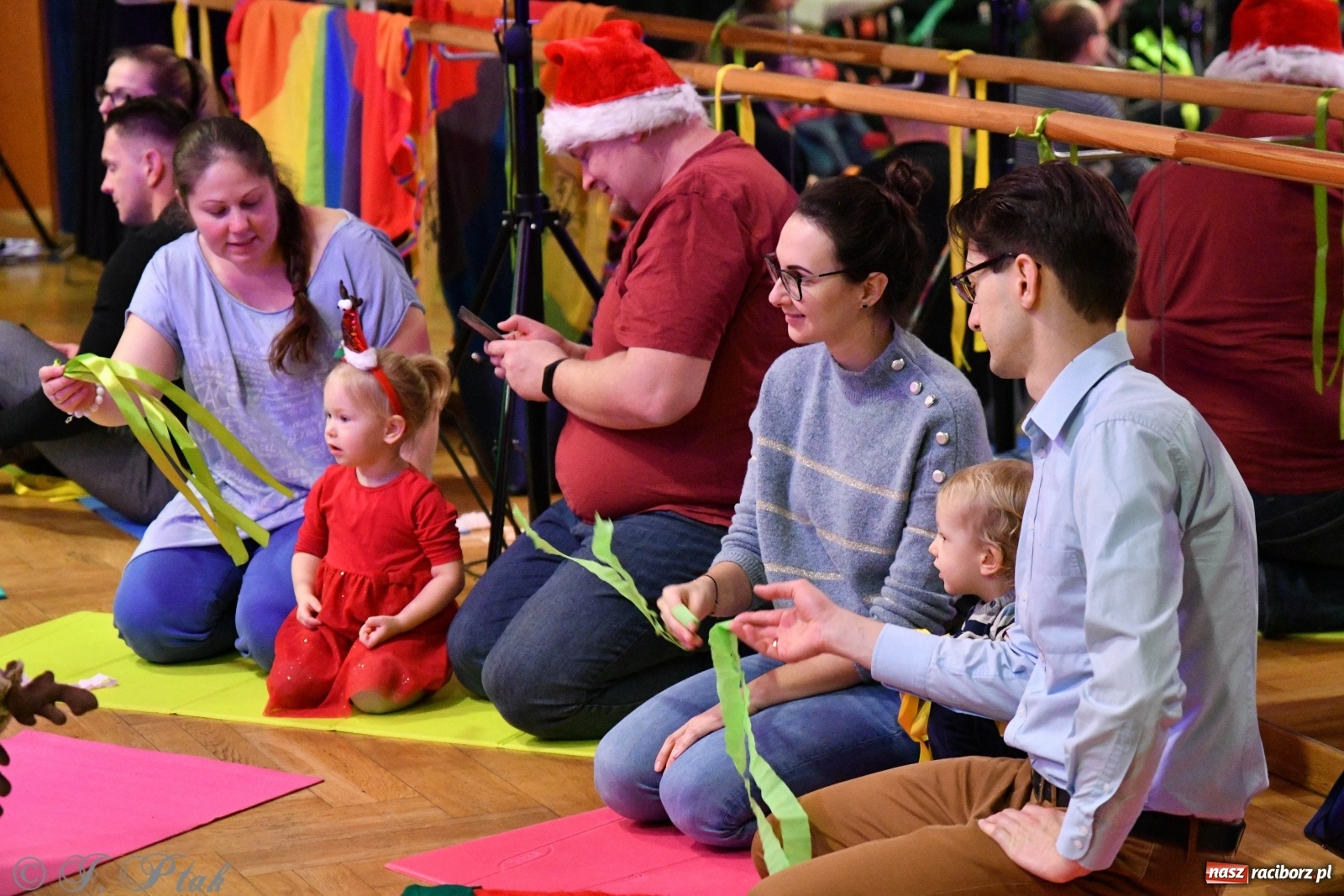 Zdjęcie w galerii na portalu naszraciborz.pl: Zabawy z bałwankiem Bembenkiem, czyli Maluchy w krainie dźwięku [FOTO] wiadomości z regionu