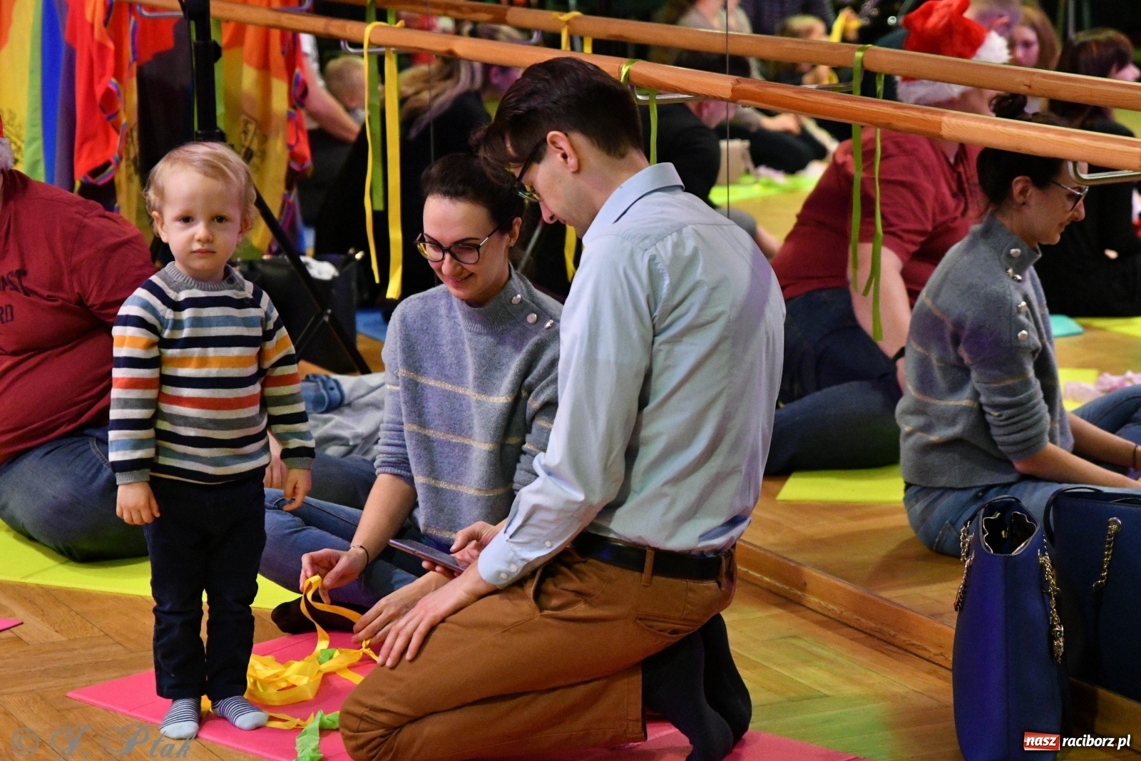 Zdjęcie w galerii na portalu naszraciborz.pl: Zabawy z bałwankiem Bembenkiem, czyli Maluchy w krainie dźwięku [FOTO] wiadomości z regionu