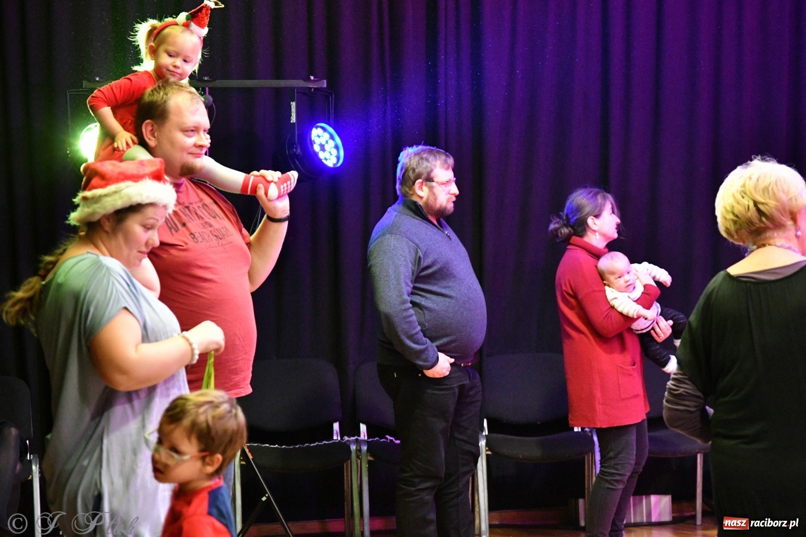 Zdjęcie w galerii na portalu naszraciborz.pl: Zabawy z bałwankiem Bembenkiem, czyli Maluchy w krainie dźwięku [FOTO] wiadomości z regionu