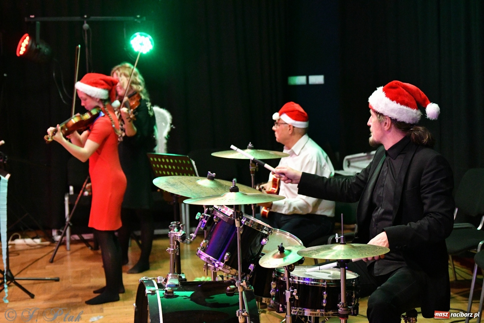 Zdjęcie w galerii na portalu naszraciborz.pl: Zabawy z bałwankiem Bembenkiem, czyli Maluchy w krainie dźwięku [FOTO] wiadomości z regionu