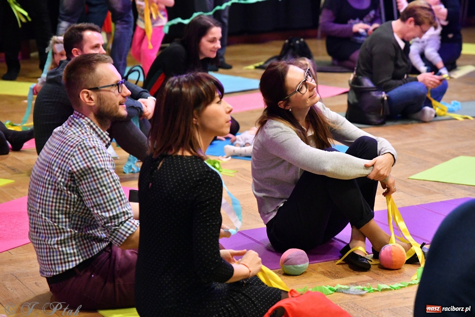 Zdjęcie w galerii na portalu naszraciborz.pl: Zabawy z bałwankiem Bembenkiem, czyli Maluchy w krainie dźwięku [FOTO] wiadomości z regionu