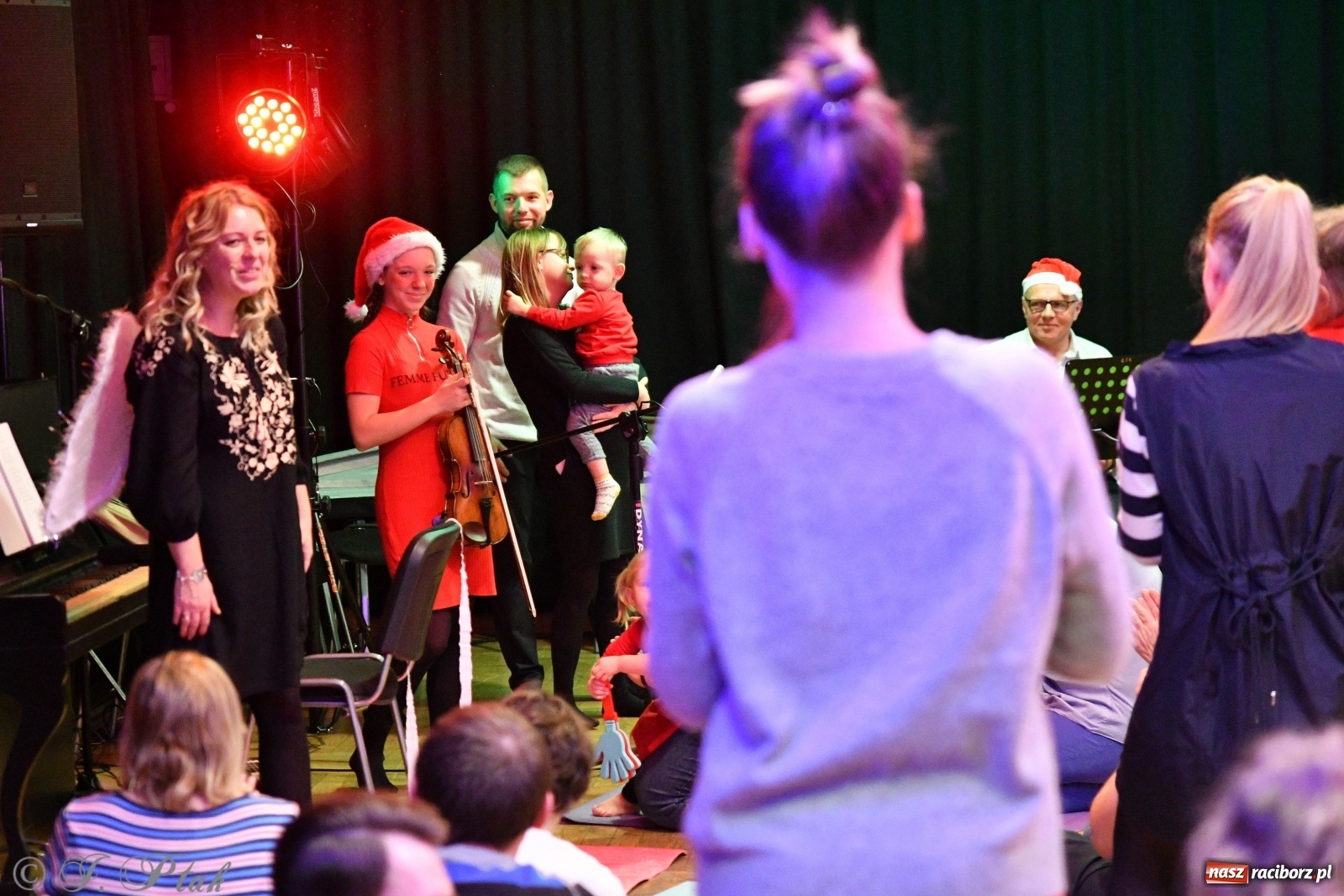 Zdjęcie w galerii na portalu naszraciborz.pl: Zabawy z bałwankiem Bembenkiem, czyli Maluchy w krainie dźwięku [FOTO] wiadomości z regionu