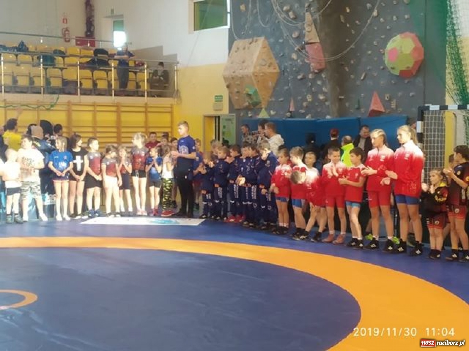 Zdjęcie w galerii na portalu naszraciborz.pl: Młodzi zapaśnicy Dębu Brzeźnica na turnieju w Gogolinie wiadomości z regionu