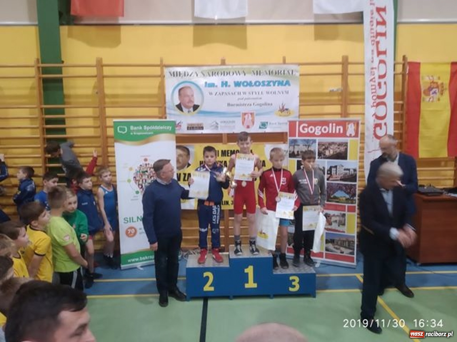 Zdjęcie w galerii na portalu naszraciborz.pl: Młodzi zapaśnicy Dębu Brzeźnica na turnieju w Gogolinie wiadomości z regionu