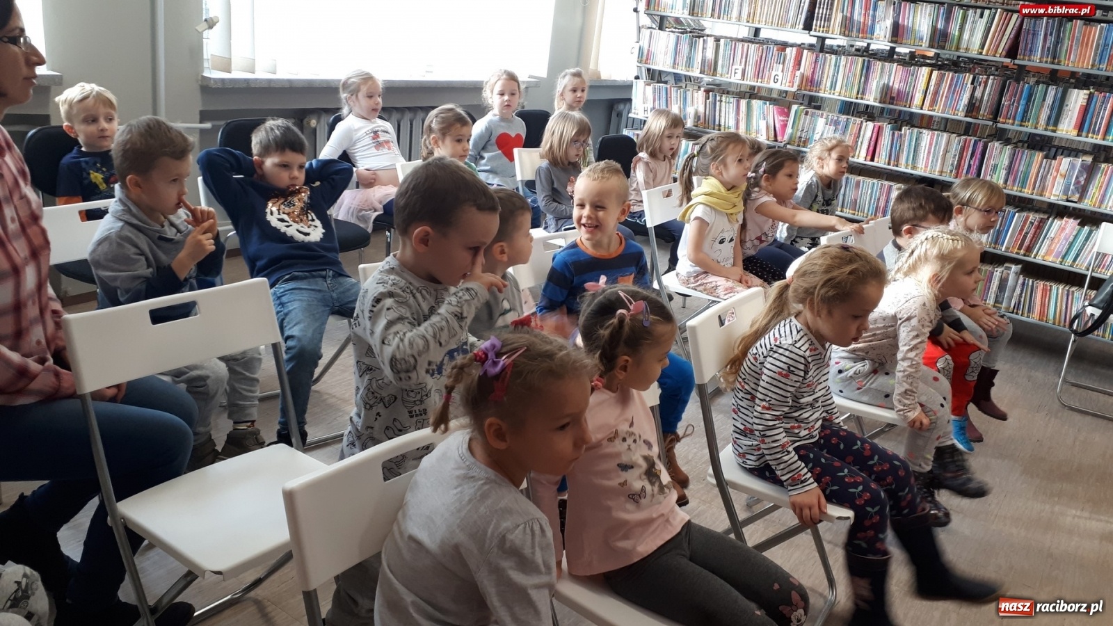 Zdjęcie w galerii na portalu naszraciborz.pl: Woda Twój przyjaciel, plastik Twój wróg. O ekologii w bibliotece wiadomości z regionu