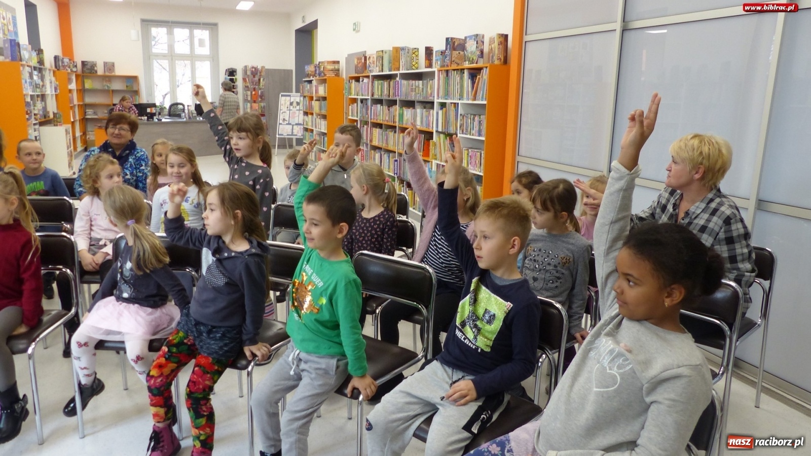 Zdjęcie w galerii na portalu naszraciborz.pl: Woda Twój przyjaciel, plastik Twój wróg. O ekologii w bibliotece wiadomości z regionu