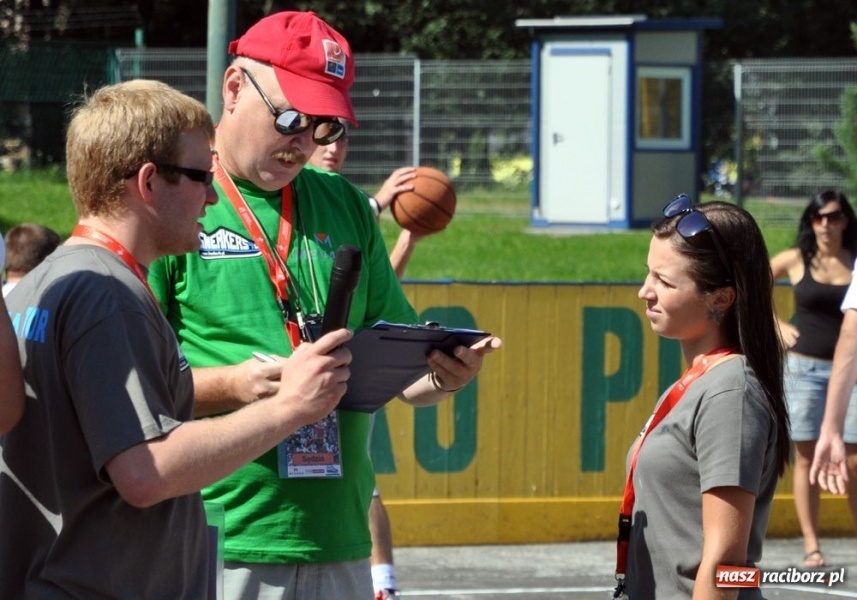 Zdjęcie w galerii na portalu naszraciborz.pl: 25 drużyn walczyło w turnieju streetballa wiadomości z regionu
