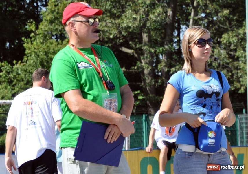 Zdjęcie w galerii na portalu naszraciborz.pl: 25 drużyn walczyło w turnieju streetballa wiadomości z regionu