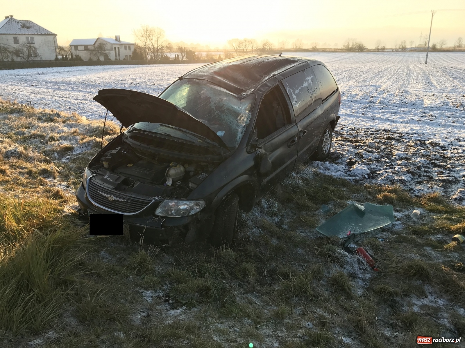 Zdjęcie w galerii na portalu naszraciborz.pl: Raport 998. Dwa groźne zdarzenia na DW 416 wiadomości z regionu