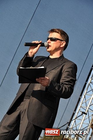 Zdjęcie w galerii na portalu naszraciborz.pl: Memoriał rozpoczęli z humorem wiadomości z regionu