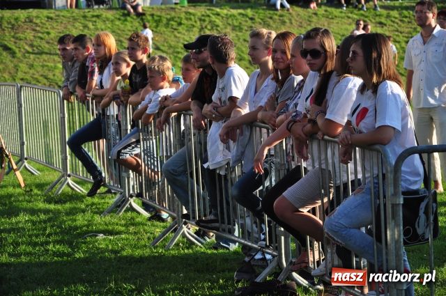 Zdjęcie w galerii na portalu naszraciborz.pl: Memoriał rozpoczęli z humorem wiadomości z regionu