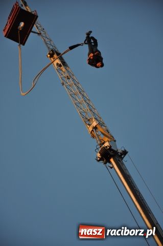 Zdjęcie w galerii na portalu naszraciborz.pl: Memoriał rozpoczęli z humorem wiadomości z regionu