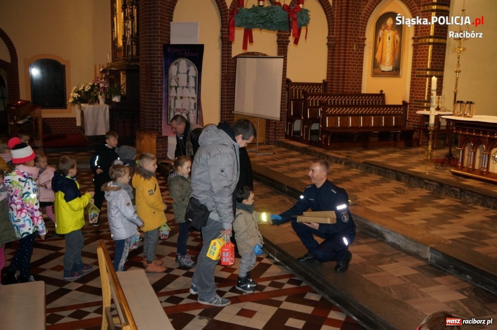 Zdjęcie w galerii na portalu naszraciborz.pl: Bezpieczna droga na roraty  wiadomości z regionu
