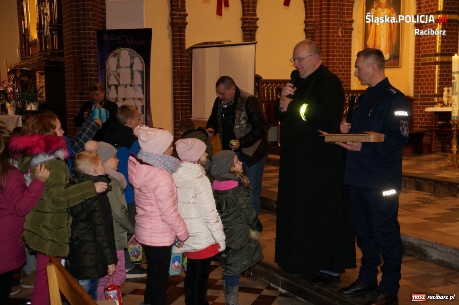 Zdjęcie w galerii na portalu naszraciborz.pl: Bezpieczna droga na roraty  wiadomości z regionu