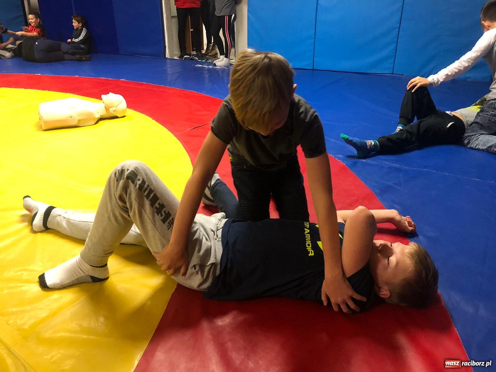 Zdjęcie w galerii na portalu naszraciborz.pl: W Łamatorze uczyli pierwszej pomocy [FOTO] wiadomości z regionu