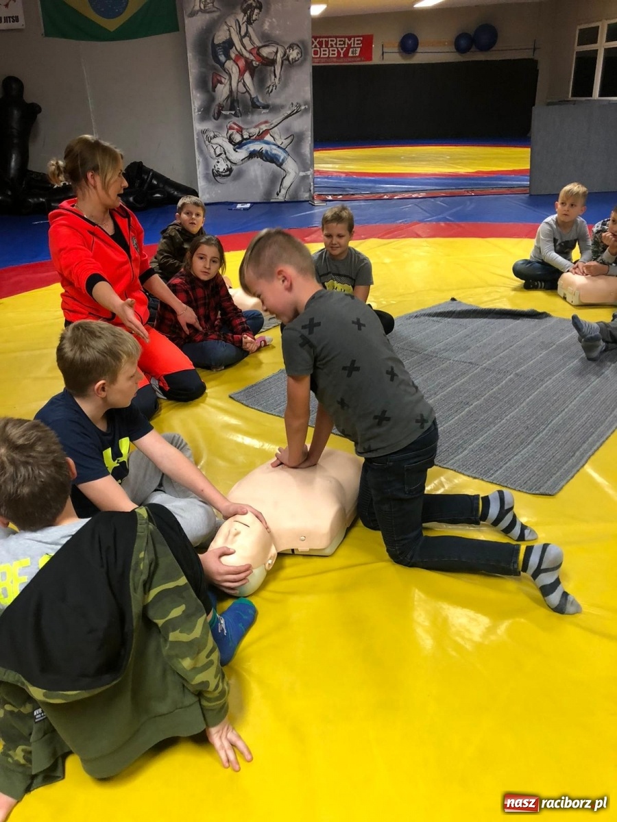 Zdjęcie w galerii na portalu naszraciborz.pl: W Łamatorze uczyli pierwszej pomocy [FOTO] wiadomości z regionu