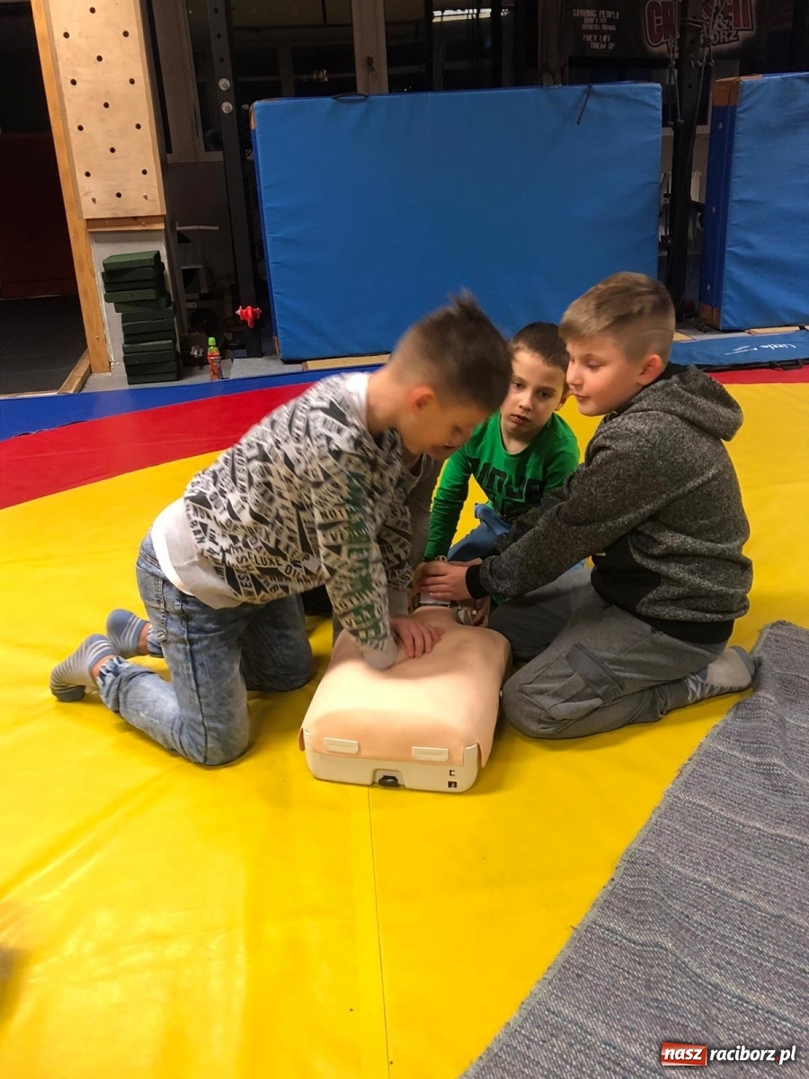 Zdjęcie w galerii na portalu naszraciborz.pl: W Łamatorze uczyli pierwszej pomocy [FOTO] wiadomości z regionu