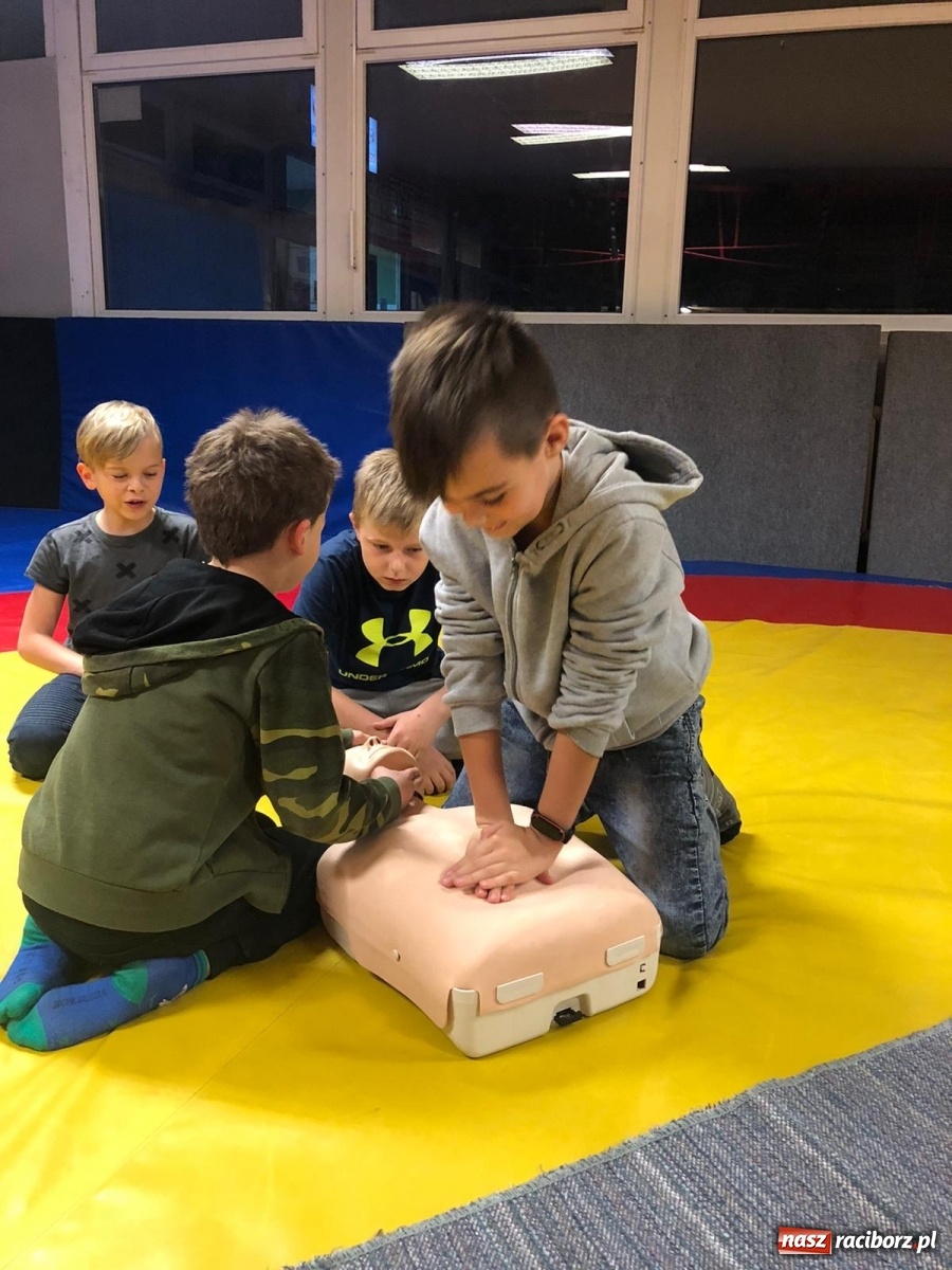 Zdjęcie w galerii na portalu naszraciborz.pl: W Łamatorze uczyli pierwszej pomocy [FOTO] wiadomości z regionu