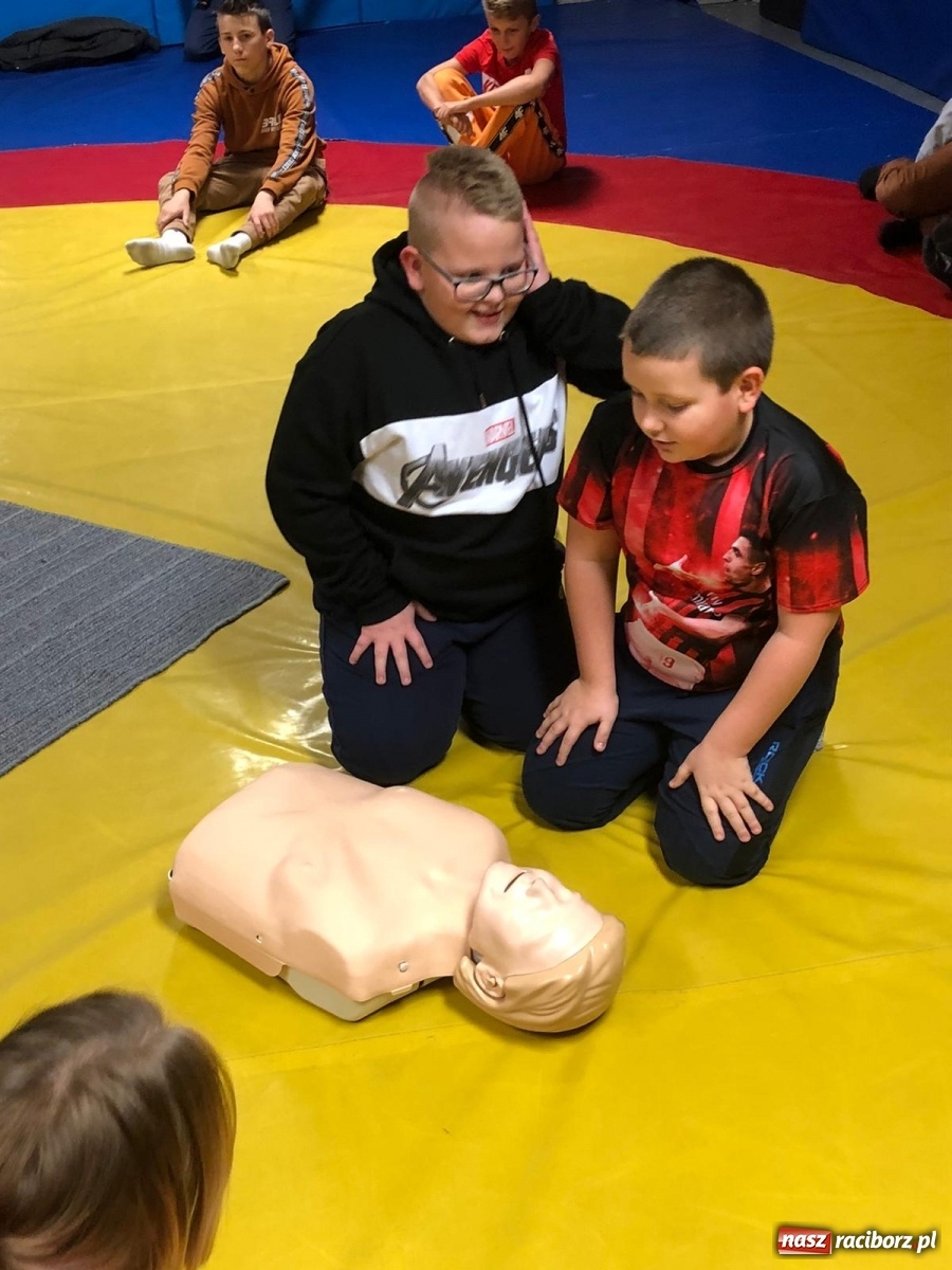 Zdjęcie w galerii na portalu naszraciborz.pl: W Łamatorze uczyli pierwszej pomocy [FOTO] wiadomości z regionu