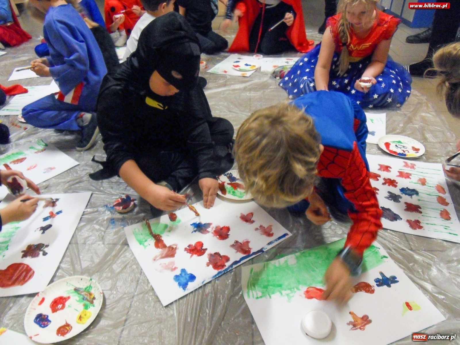 Zdjęcie w galerii na portalu naszraciborz.pl: Amerykańska Nocka w bibliotece w Markowicach wiadomości z regionu