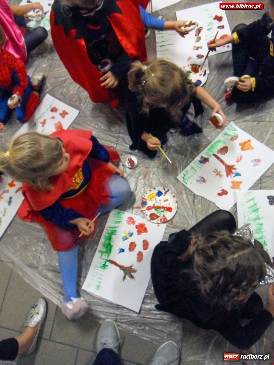 Zdjęcie w galerii na portalu naszraciborz.pl: Amerykańska Nocka w bibliotece w Markowicach wiadomości z regionu