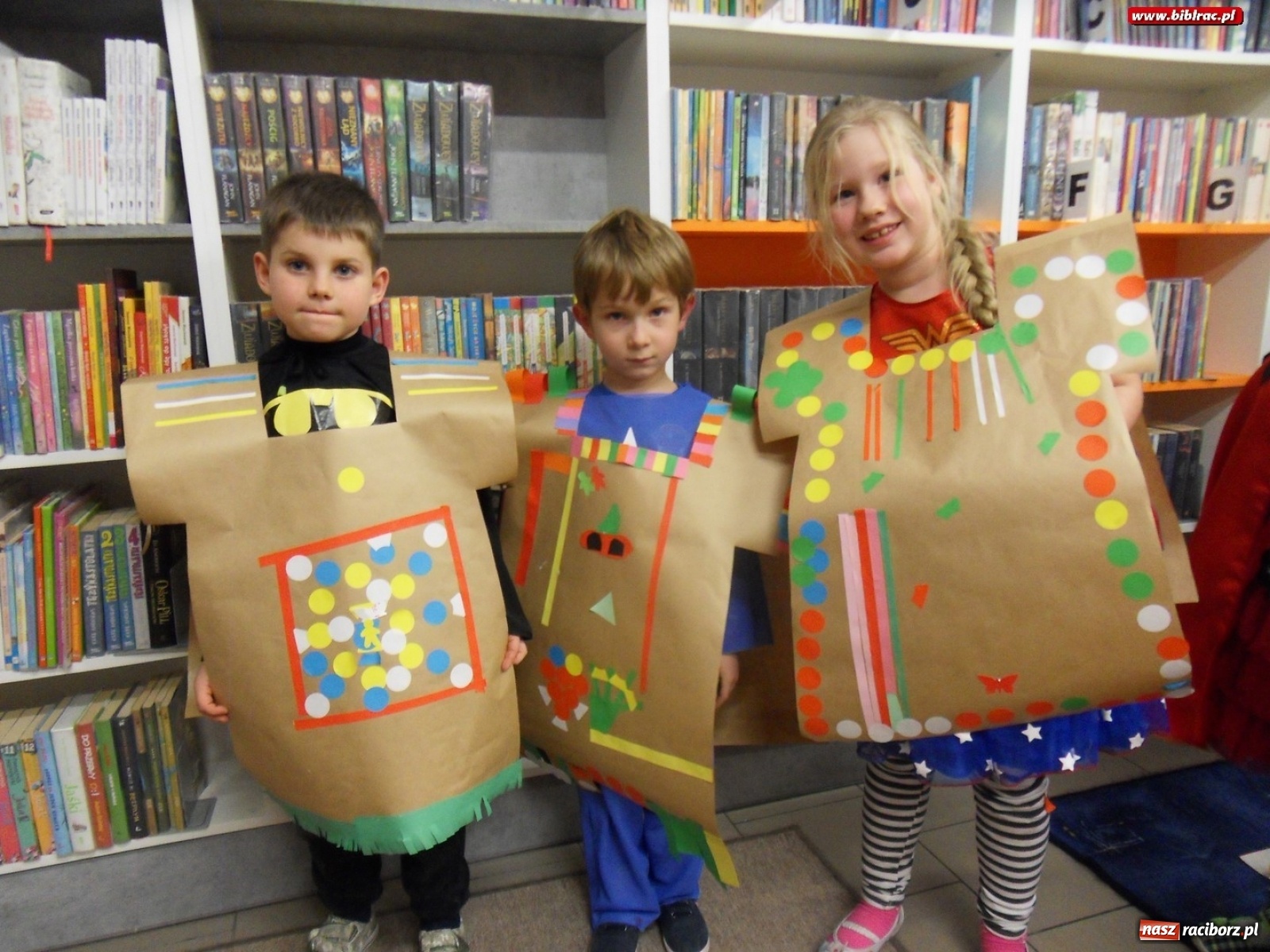 Zdjęcie w galerii na portalu naszraciborz.pl: Amerykańska Nocka w bibliotece w Markowicach wiadomości z regionu