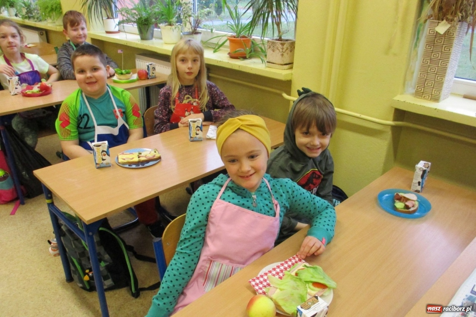 Zdjęcie w galerii na portalu naszraciborz.pl: Pysznie i zdrowo w SP 15 wiadomości z regionu