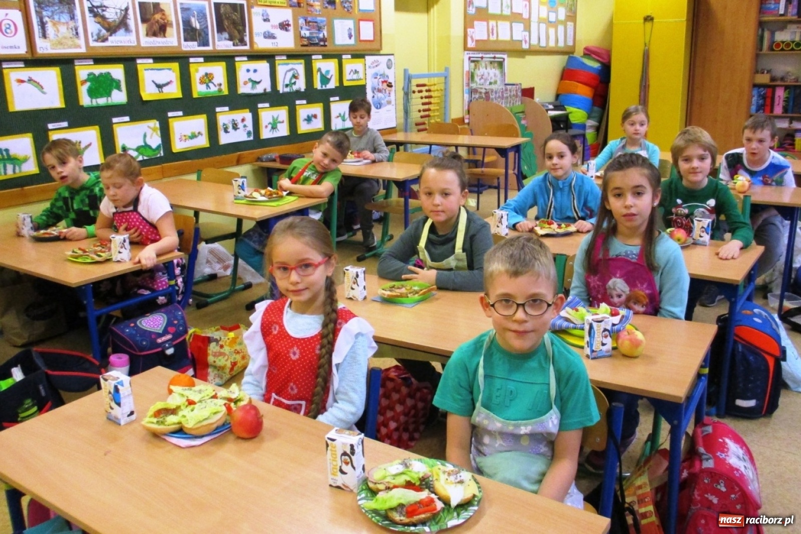 Zdjęcie w galerii na portalu naszraciborz.pl: Pysznie i zdrowo w SP 15 wiadomości z regionu