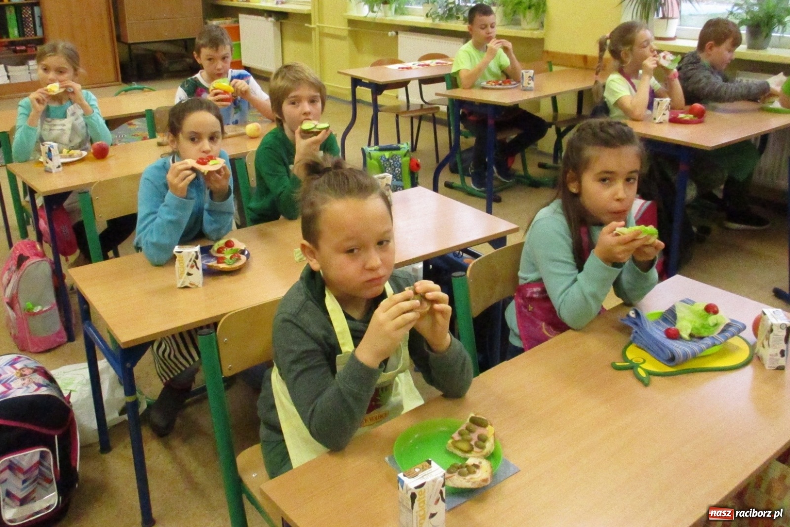 Zdjęcie w galerii na portalu naszraciborz.pl: Pysznie i zdrowo w SP 15 wiadomości z regionu