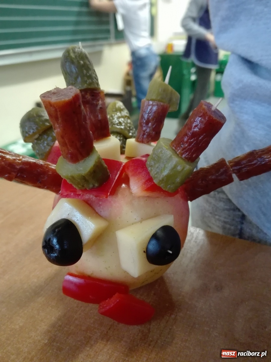 Zdjęcie w galerii na portalu naszraciborz.pl: Pysznie i zdrowo w SP 15 wiadomości z regionu