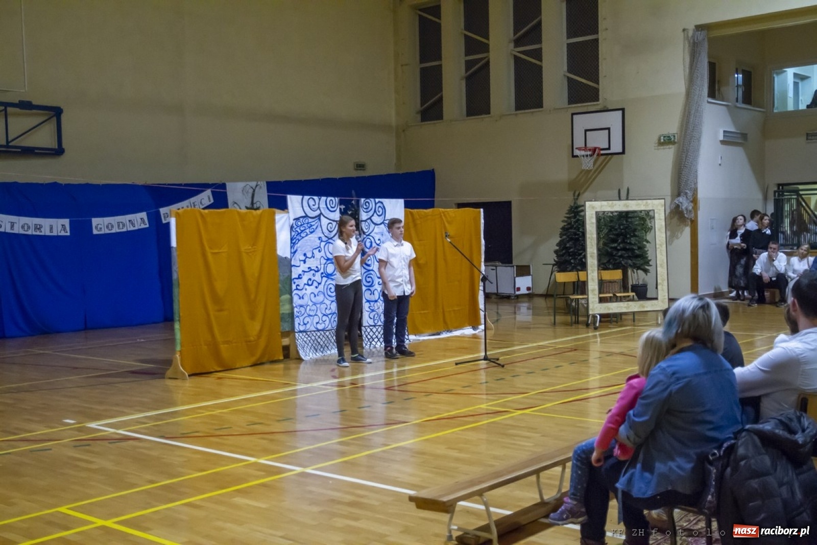 Zdjęcie w galerii na portalu naszraciborz.pl: Wieczór wielkich Polaków w Kornowacu wiadomości z regionu