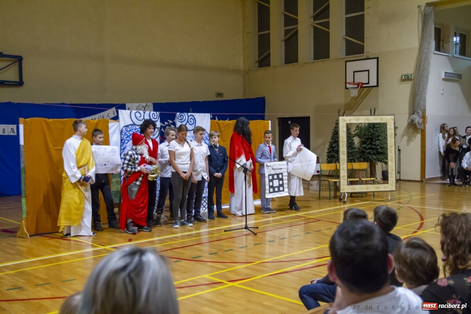 Zdjęcie w galerii na portalu naszraciborz.pl: Wieczór wielkich Polaków w Kornowacu wiadomości z regionu