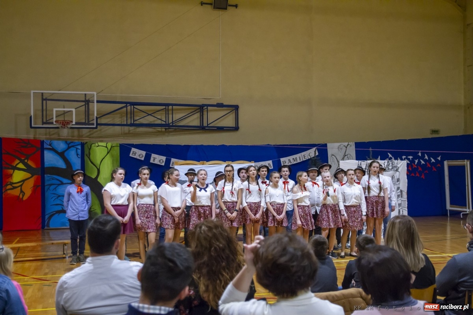 Zdjęcie w galerii na portalu naszraciborz.pl: Wieczór wielkich Polaków w Kornowacu wiadomości z regionu