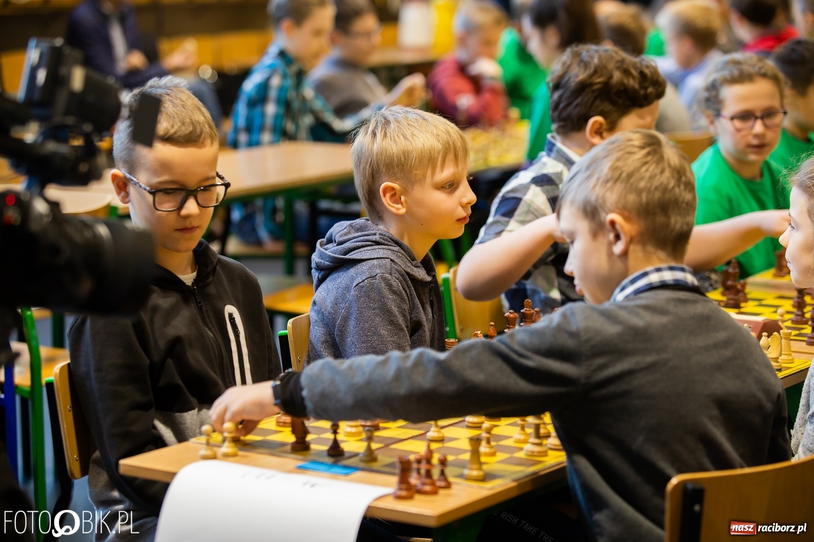 Zdjęcie w galerii na portalu naszraciborz.pl: Powiatowy Turniej Mikołajkowy w szachach wiadomości z regionu