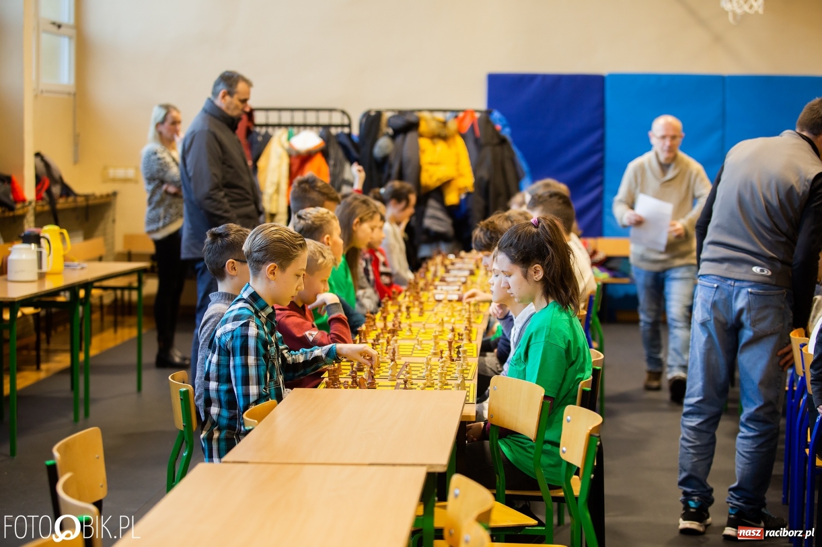 Zdjęcie w galerii na portalu naszraciborz.pl: Powiatowy Turniej Mikołajkowy w szachach wiadomości z regionu