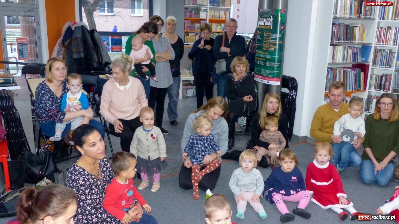 Zdjęcie w galerii na portalu naszraciborz.pl: Święty Mikołaj odwiedził biblioteczny Klub Malucha wiadomości z regionu