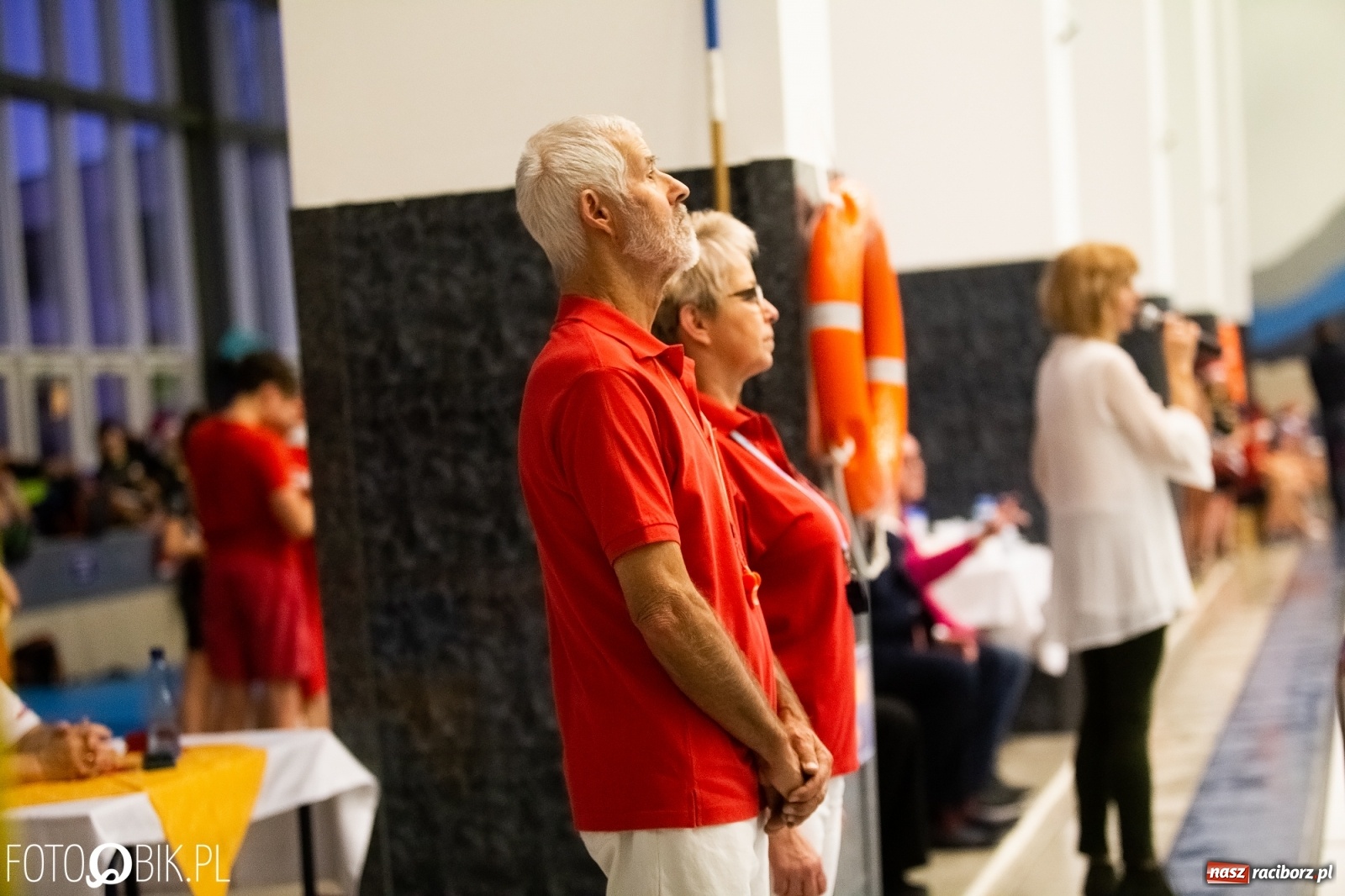 Zdjęcie w galerii na portalu naszraciborz.pl: Mikołajkowe zawody pływackie w ZSOMS wiadomości z regionu