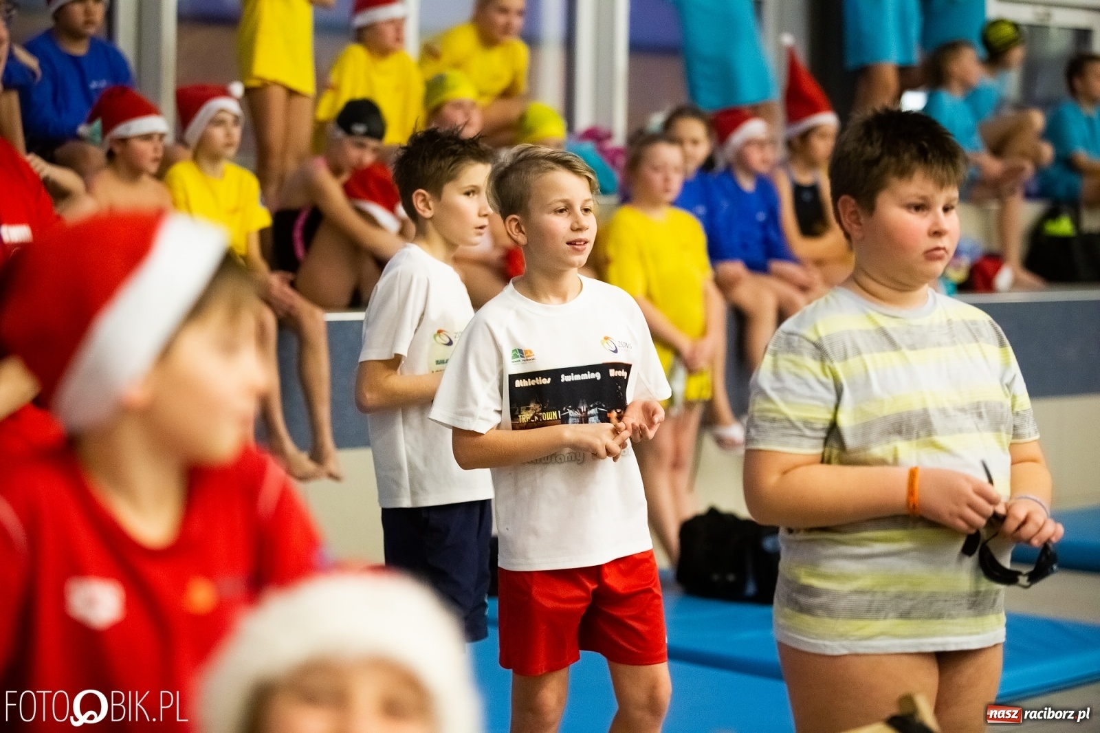 Zdjęcie w galerii na portalu naszraciborz.pl: Mikołajkowe zawody pływackie w ZSOMS wiadomości z regionu