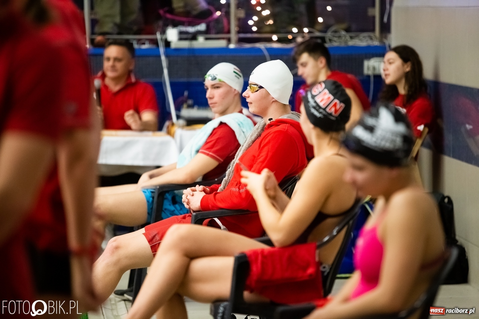 Zdjęcie w galerii na portalu naszraciborz.pl: Mikołajkowe zawody pływackie w ZSOMS wiadomości z regionu