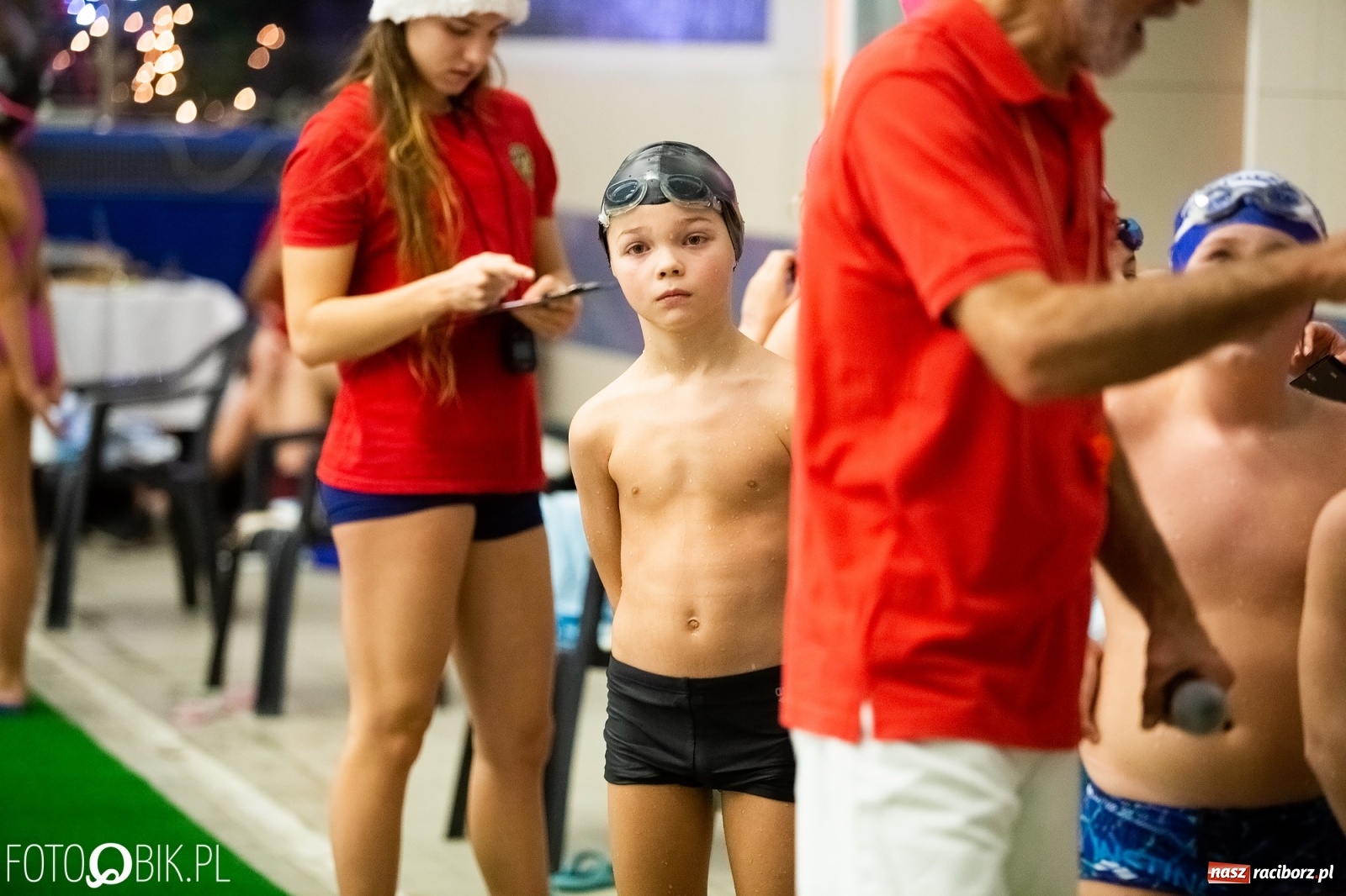 Zdjęcie w galerii na portalu naszraciborz.pl: Mikołajkowe zawody pływackie w ZSOMS wiadomości z regionu