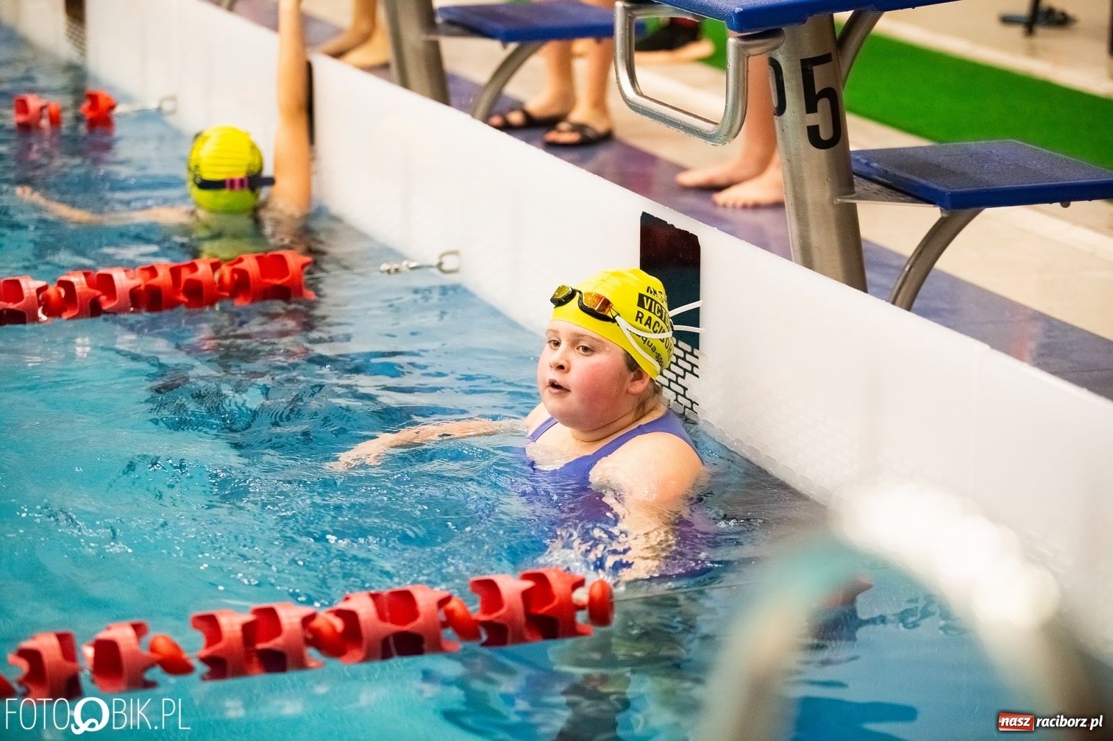Zdjęcie w galerii na portalu naszraciborz.pl: Mikołajkowe zawody pływackie w ZSOMS wiadomości z regionu