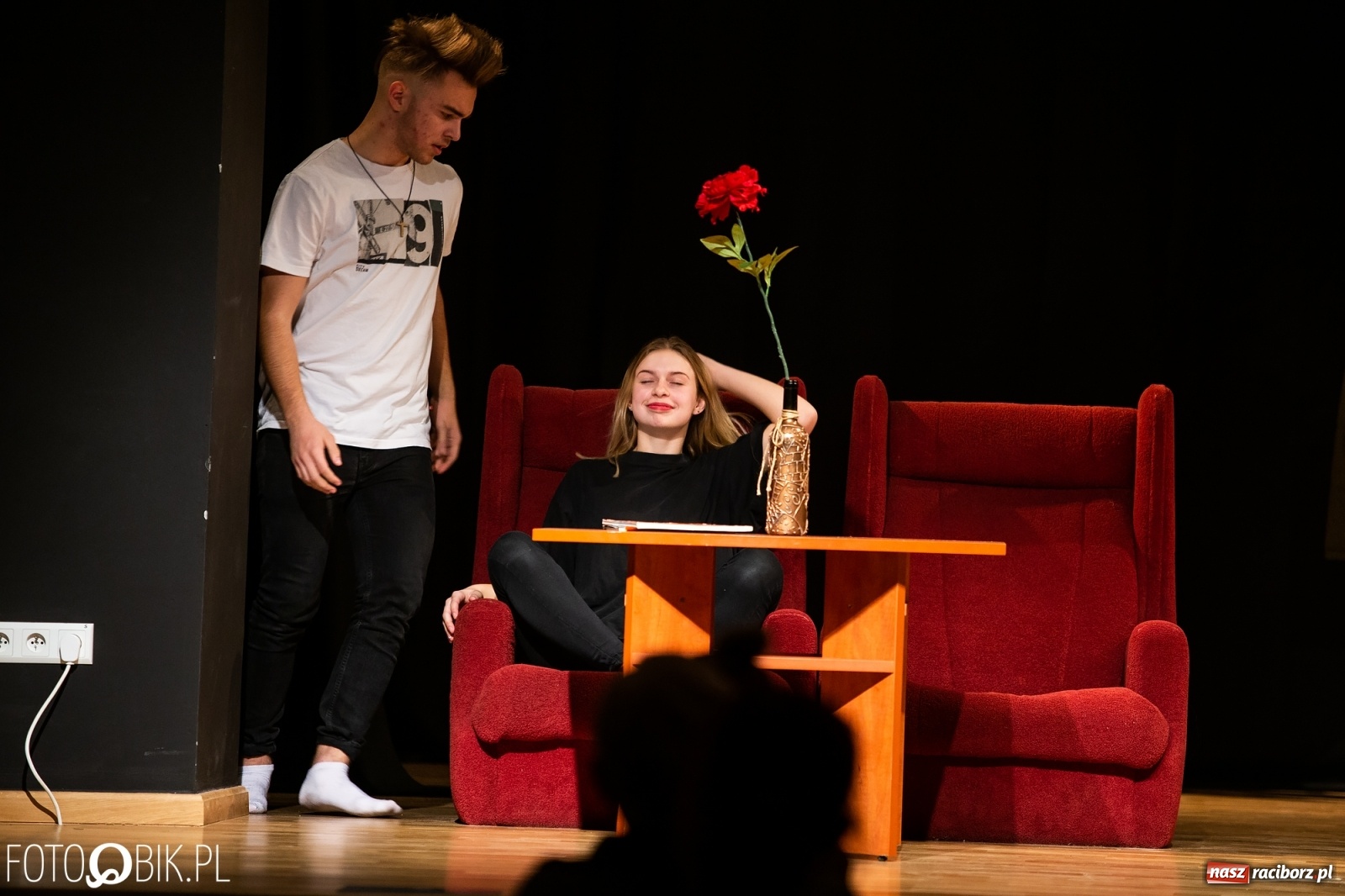 Zdjęcie w galerii na portalu naszraciborz.pl: Wieczór teatralny grupy Czwarta Ściana wiadomości z regionu