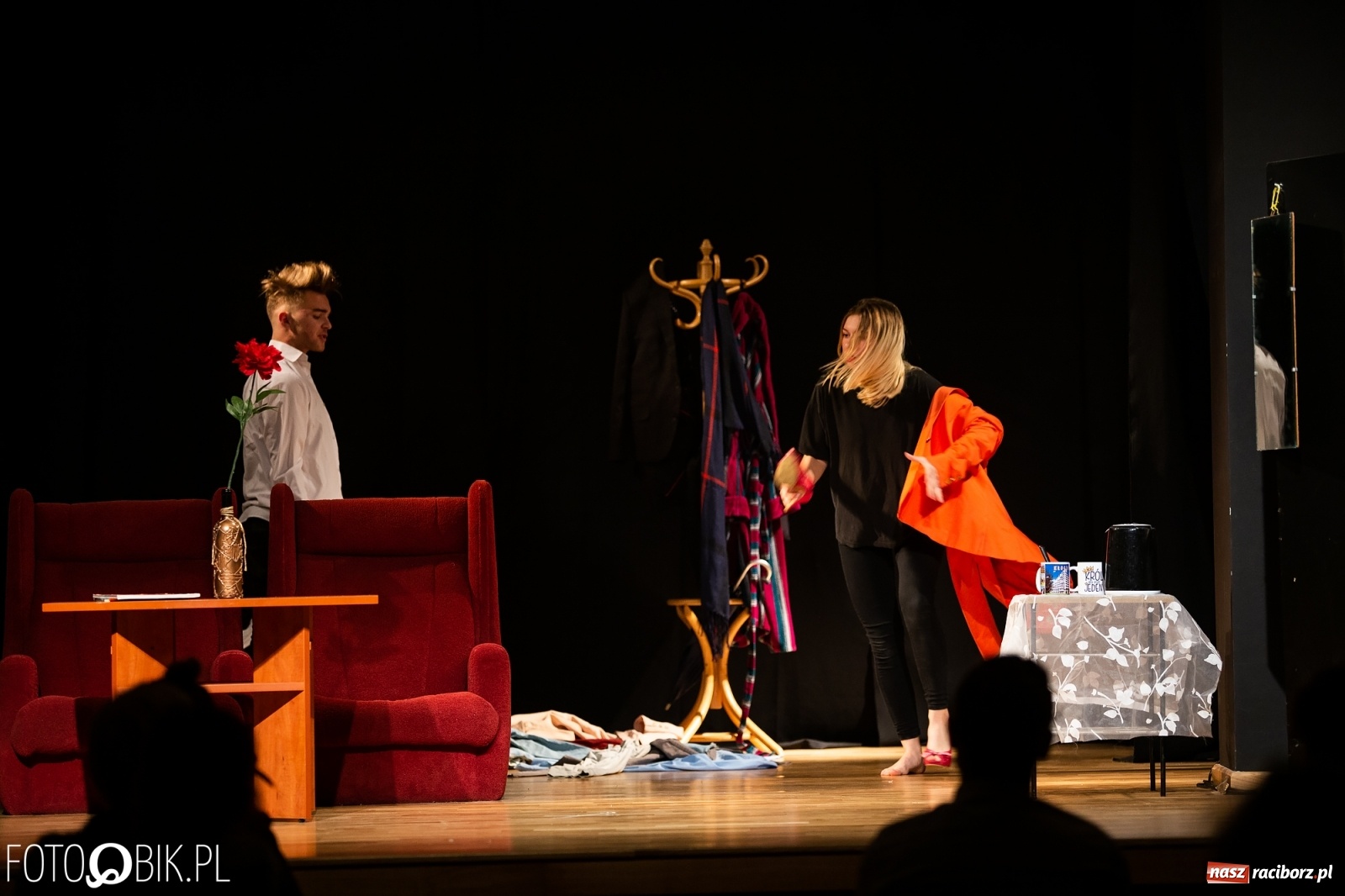 Zdjęcie w galerii na portalu naszraciborz.pl: Wieczór teatralny grupy Czwarta Ściana wiadomości z regionu